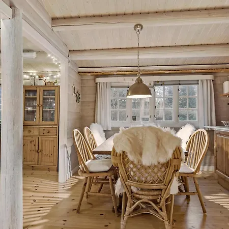Stunning In Hyllinge With Wifi Holiday home *