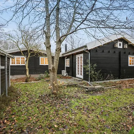 Stunning In Hyllinge With Wifi Holiday home Kirke-Hyllinge