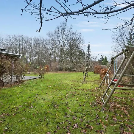 Stunning In Hyllinge With Wifi Holiday home